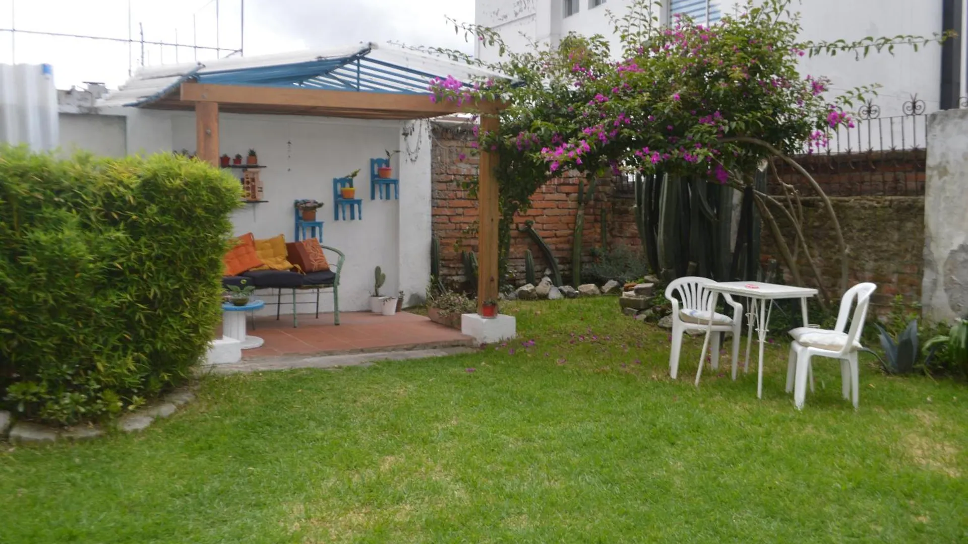 Apartamento Independiente A 6 Minutos De Mall El Jardin Quito Apartment