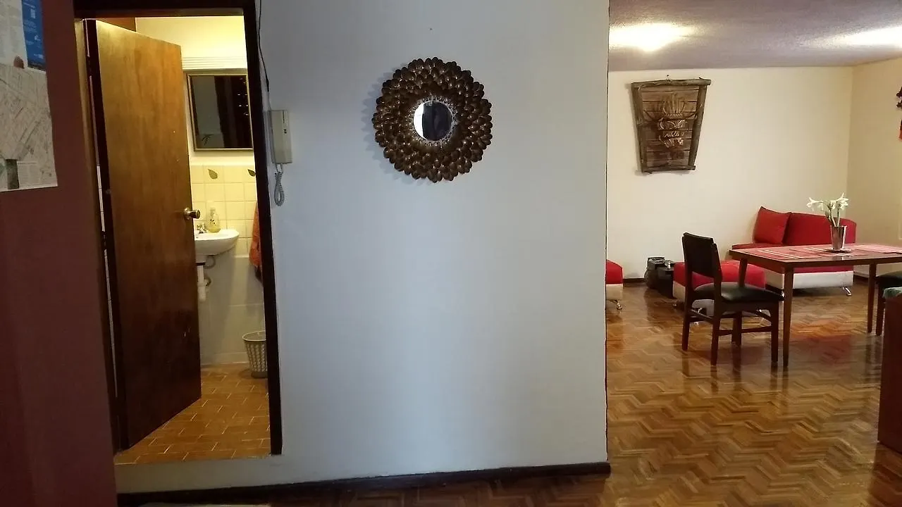 Apartamento Independiente A 6 Minutos De Mall El Jardin Quito